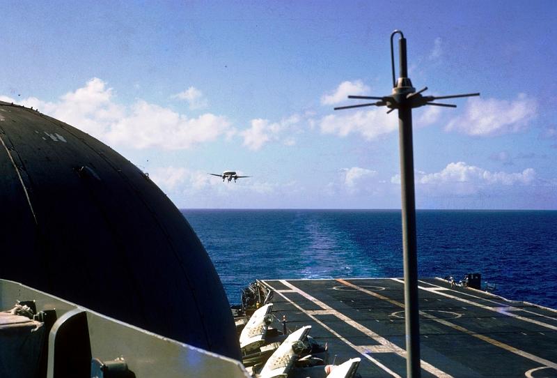 E1B - COMING IN FOR A LANDING TICO 1972